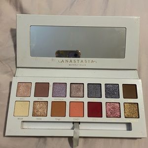 Carli Bybel ABH eyeshadow palette